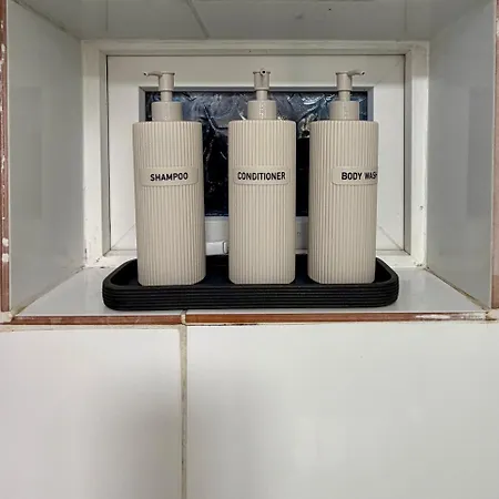 2 Bed Cosy Retreat Clifton Opposite Apartman