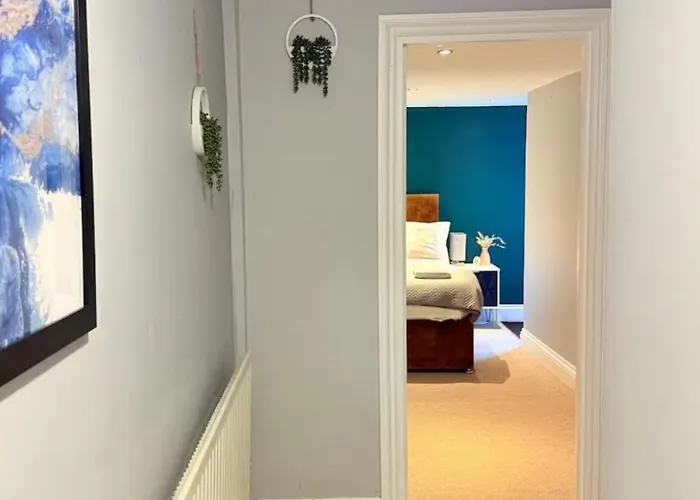 2 Bed Cosy Retreat Clifton Opposite Apartmán *