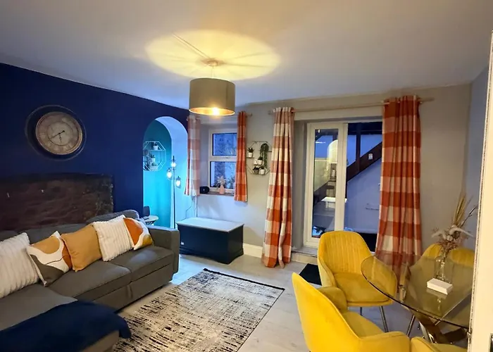 2 Bed Cosy Retreat Clifton Opposite Apartman *