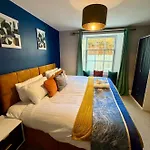 Lägenhet 2 Bed Cosy Retreat Clifton Opposite *
