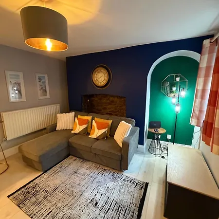 Apartament 2 Bed Cosy Retreat Clifton Opposite *