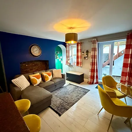 Apartment 2 Bed Cosy Retreat Clifton Opposite